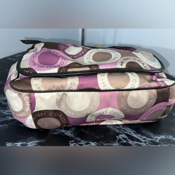 Coach Signature Snaphead F18377 Pink Multifunction Diaper Baby Messenger Bag Pad - Picture 4 of 16